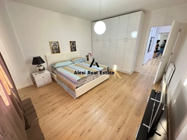 Tirane, jepet me qera apartament 2+1 Kati 9, 98 m² 900 € 