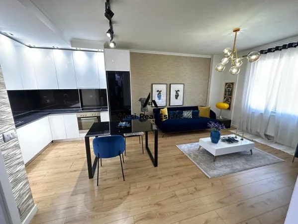Tirane, jepet me qera apartament 2+1 Kati 9, 98 m² 900 € 
