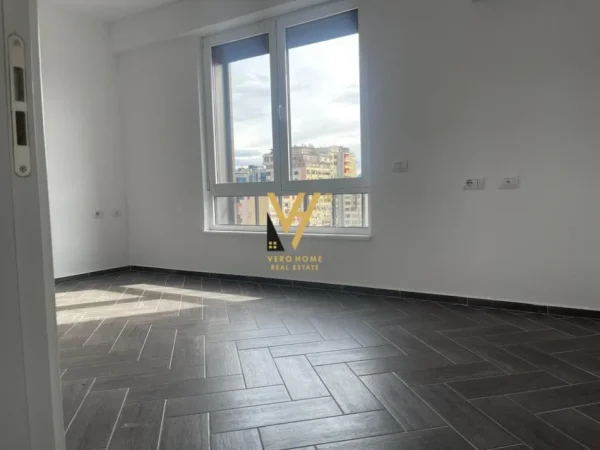 Tirane, jepet me qera zyre Kati 10, 80 m² 800 € (MYSLYM SHYRI)