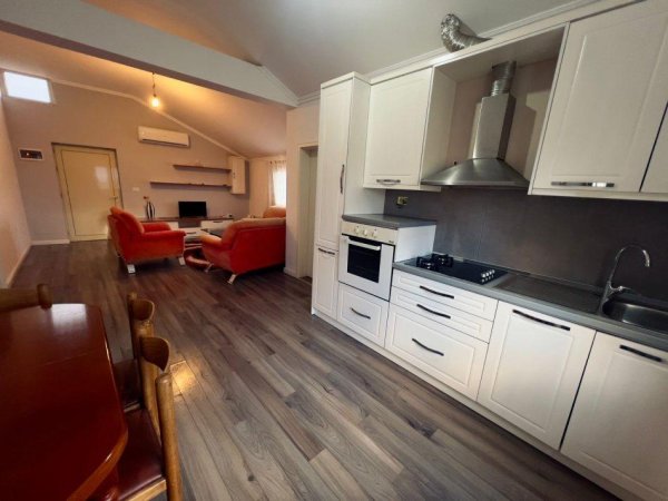 Tirane, jepet me qera apartament 2+1 Kati 3, 100 m² 510 € (QYTET STUDENTI)