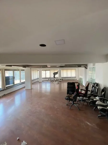 Tirane, jepet me qera zyre Kati 2, 120 m² 1.500 € (SELVIA)