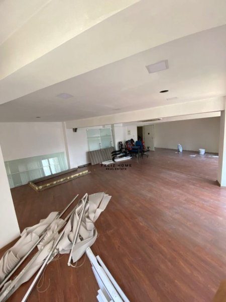Tirane, jepet me qera zyre Kati 2, 120 m² 1.500 € (SELVIA)