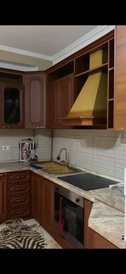 Tirane, jepet me qera apartament 2+1+Ballkon Kati 4, 106 m² 600 € (ASTIR)