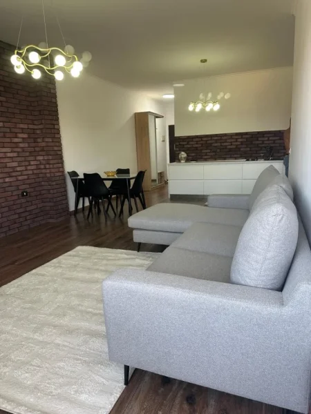 Tirane, jepet me qera apartament 1+1 Kati 3, 65 m² 600 € 