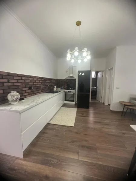 Tirane, jepet me qera apartament 1+1 Kati 3, 65 m² 600 € 