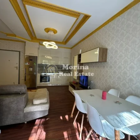 Tirane, jepet me qera apartament 2+1 Kati 1, 60 m² 750 € (Liqeni i Thate)
