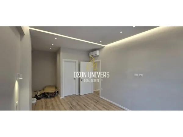 Tirane, jepet me qera apartament 2+1 Kati 6, 92 m² 900 € (Komuna e Parisit)