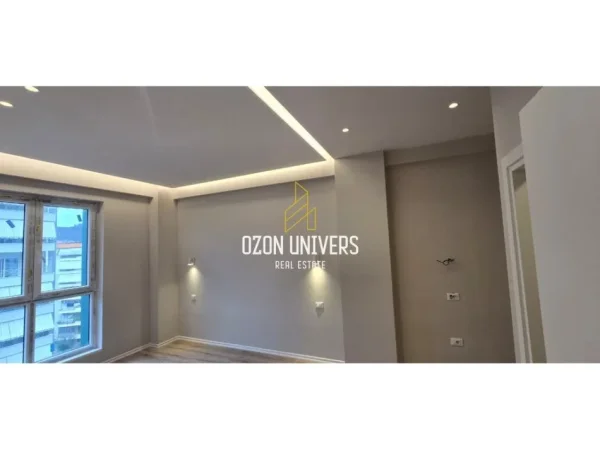 Tirane, jepet me qera apartament 2+1 Kati 6, 92 m² 900 € (Komuna e Parisit)