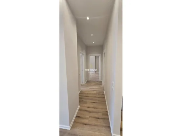 Tirane, jepet me qera apartament 2+1 Kati 6, 92 m² 900 € (Komuna e Parisit)