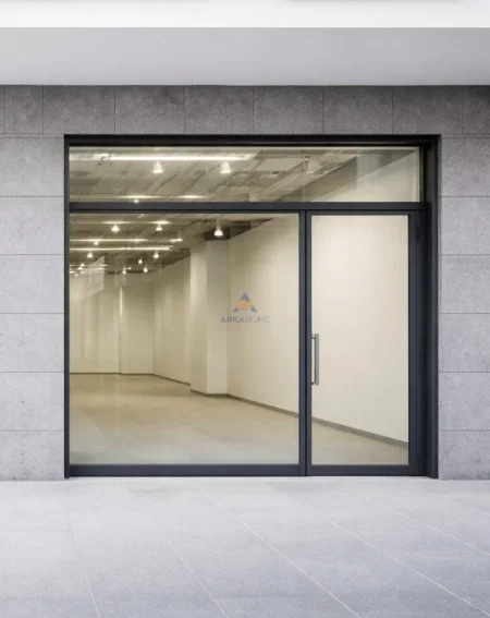 Tirane, jepet me qera ambjent biznesi Kati 0, 45 m² 3.300 € 