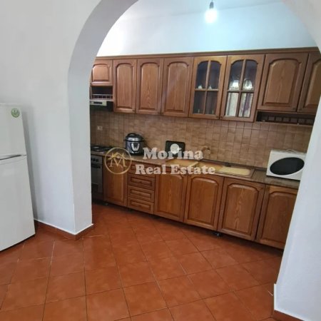 Tirane, jepet me qera shtepi 2+1 Kati 1, 90 m² 350 € (Rruga Jordan Misja)