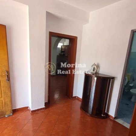Tirane, jepet me qera shtepi 2+1 Kati 1, 90 m² 350 € (Rruga Jordan Misja)