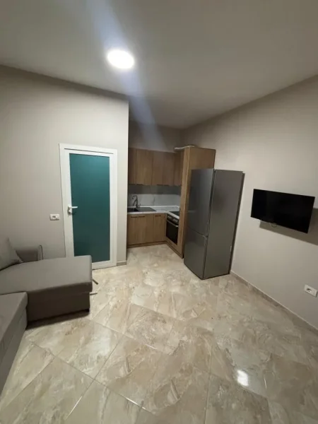 Tirane, jepet me qera apartament 1+1 , 400 € (Qyteti Studenti)