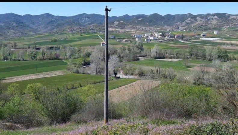 SHTEPI E VJETER (300M²+1300 M² TOKE) , 8.000.000 € (Baldushk)