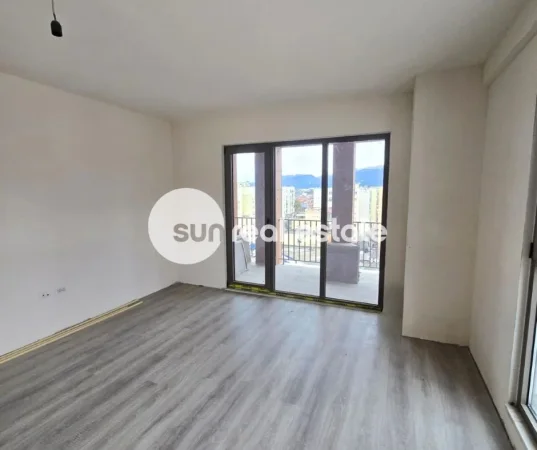 Tirane, shitet apartament 2+1+Ballkon Kati 6, 115 m² (LAPRAKE)