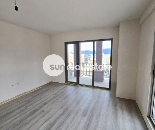 Tirane, shitet apartament 2+1+Ballkon Kati 6, 115 m² (LAPRAKE)