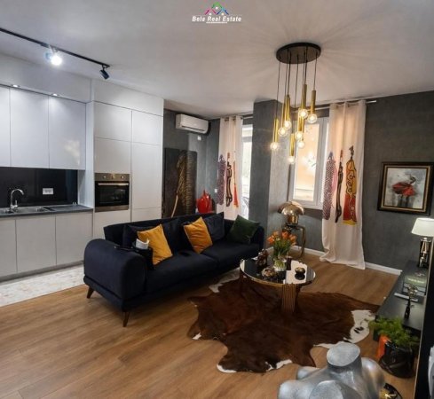 Tirane, jepet me qera apartament 1+1+Ballkon Kati 2, 77 m² 850 € (prane Mozaikut te Tiranes)