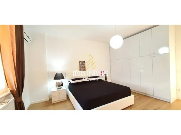 Tirane, jepet me qera apartament 2+1+Ballkon Kati 9, 107 m² (Rruga e kosovareve)