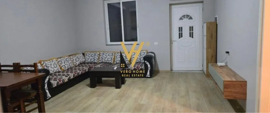Tirane, jepet me qera shtepi 2+1+Ballkon Kati 0, 80 m² 400 € (SAUK)
