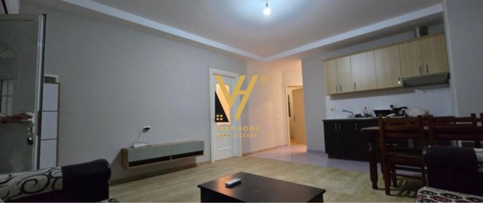 Tirane, jepet me qera shtepi 2+1+Ballkon Kati 0, 80 m² 400 € (SAUK)