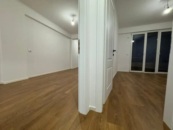 Tirane, shitet apartament 1+1 , 70 m² 108.000 € (Astir)