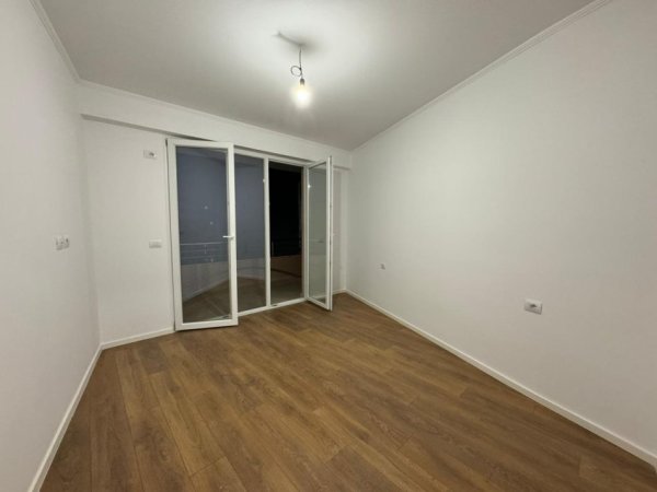 Tirane, shitet apartament 1+1 , 70 m² 108.000 € (Astir)