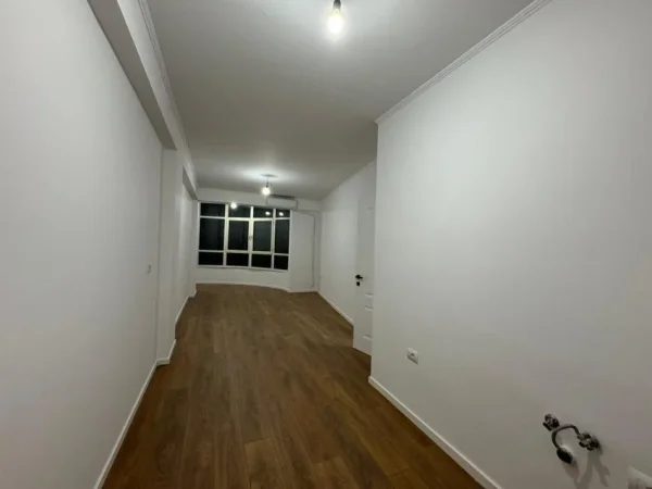 Tirane, shitet apartament 1+1 , 70 m² 108.000 € (Astir)
