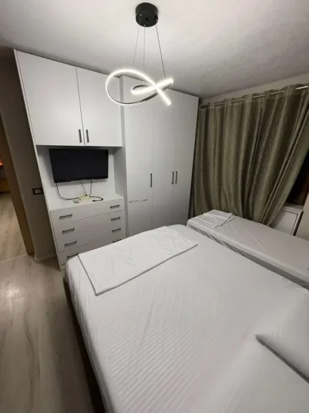 Tirane, jepet me qera apartament 1+1 Kati 1, 68 m² 500 € (RRUGA DIBRES)