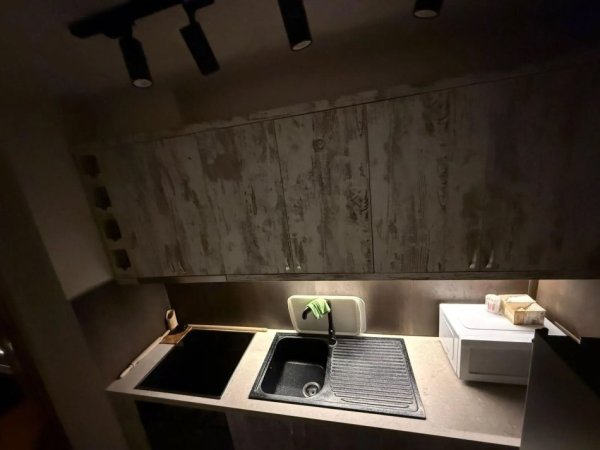jepet-me-qira-apartament-1+1-rruga-e-dibres (5).jpeg