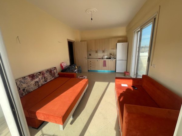 Tirane, jepet me qera apartament 1+1+Ballkon Kati 8, 70 m² 350 € (përballë American 3)