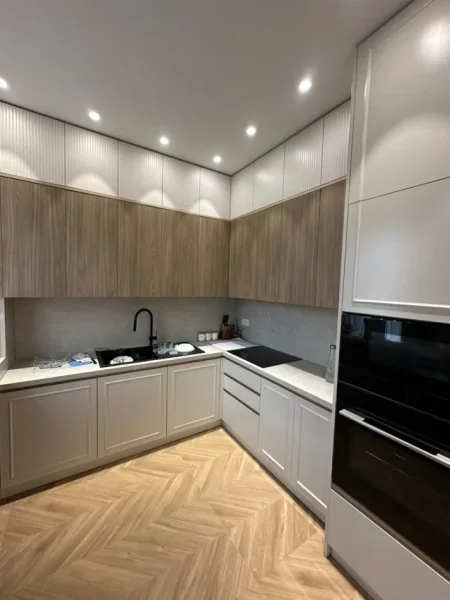 Tirane, jepet me qera Vile 4+1+Aneks Kati 2, 225 m² 3.500 € 