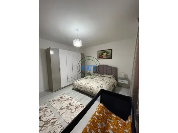 Durres, jepet me qera apartament 2+1 Kati 4, 79 m² 400 € (Tregut te vogel Industrial)