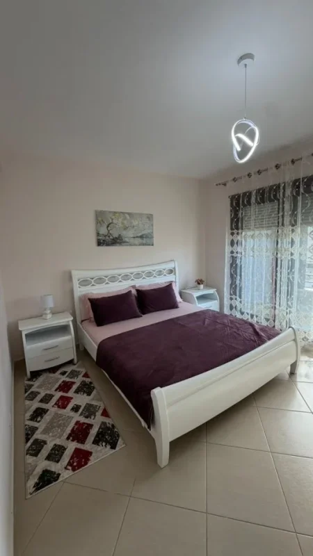 Durres, jepet me qera apartament 1+1+Ballkon Kati 7, 60 m² 550 € (Sheshi Pranvera)