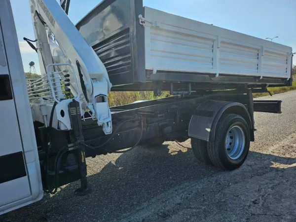 Kavaje, shes Auto-vinc 2012 Iveco Daily Vinç + Vetshkarkues (3 anë) - kabinë dopio Nafte, e bardhë manuale Kondicioner 25.000 €