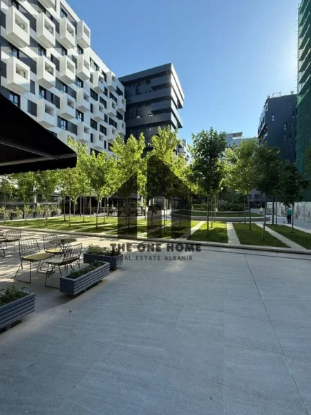 Tirane, jepet me qera zyre Kati 10, 50 m² 480 € (21-Dhjetori)