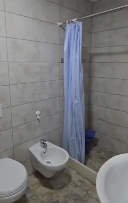 Tirane, jepet me qera apartament 2+1 Kati 3, 100 m² 650 € (fiori di bosko)