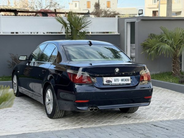 Fier, shes makine BMW 525-2.5 Benzin Gaz-2005-AUTOMATIK-LETRAT PAGUARA-OKAZION-3500 EURO-069 44 00 305 Benzin+Gaz, blu automatik Kondicioner 3.700 €