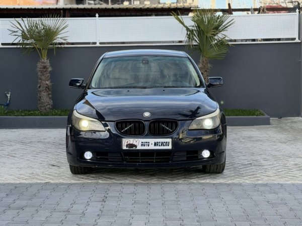 Fier, shes makine BMW 525-2.5 Benzin Gaz-2005-AUTOMATIK-LETRAT PAGUARA-OKAZION-3700 EURO-069 44 00 305 Benzin+Gaz, blu automatik Kondicioner 3.700 €