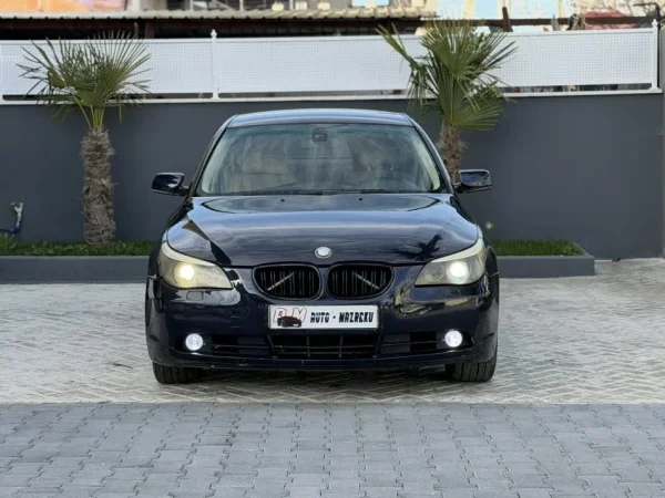 Fier, shes makine BMW 525-2.5 Benzin Gaz-2005-AUTOMATIK-LETRAT PAGUARA-OKAZION-3500 EURO-069 44 00 305 Benzin+Gaz, blu automatik Kondicioner 3.700 €