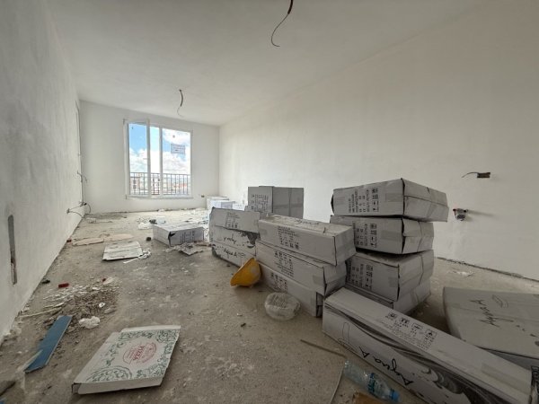 Tirane, shitet apartament 2+1+Ballkon Kati 2, 99 m² 76.800 € (Venatino 2, Kamez)