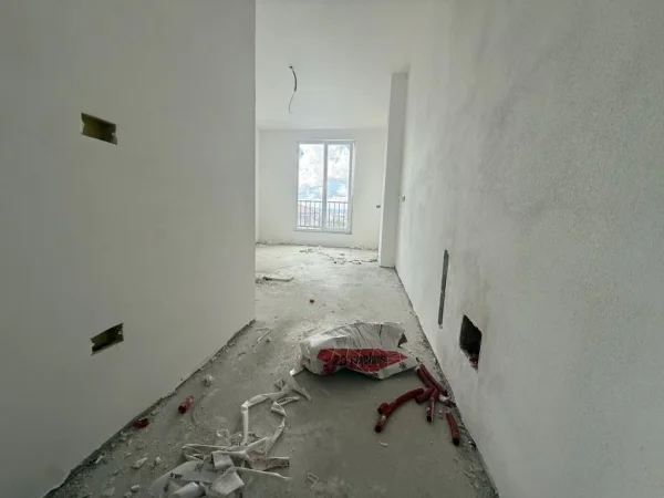 Tirane, shitet apartament 2+1+Ballkon Kati 2, 99 m² 76.800 € (Venatino 2, Kamez)