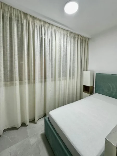 Tirane, jepet me qera apartament 2+1 Kati 1, 75 m² 675 € (bulevardi zogu i pare)