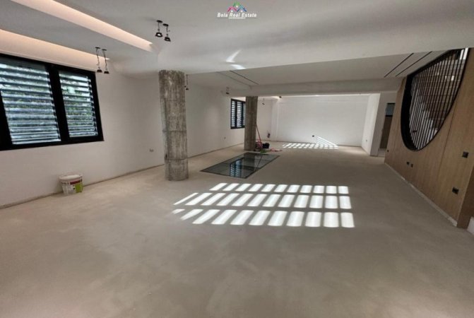 Tirane, jepet me qera Vile 3 Katshe Kati 0, 409 m² 6.000 € (rruga Rexhep Jella,)