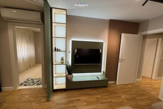 Tirane, jepet me qera apartament 1+1 Kati 2, 75 m² 900 € (Rruga Shyqyri Brari)