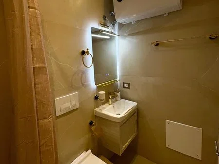 Tirane, shitet apartament 1+1 Kati 9, 61 m² 235.000 € (MYSLYM SHYR)