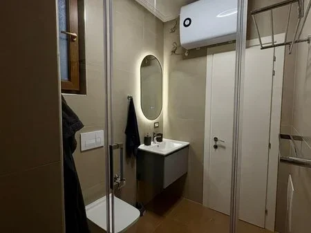 Tirane, shitet apartament 1+1 Kati 9, 61 m² 235.000 € (MYSLYM SHYR)