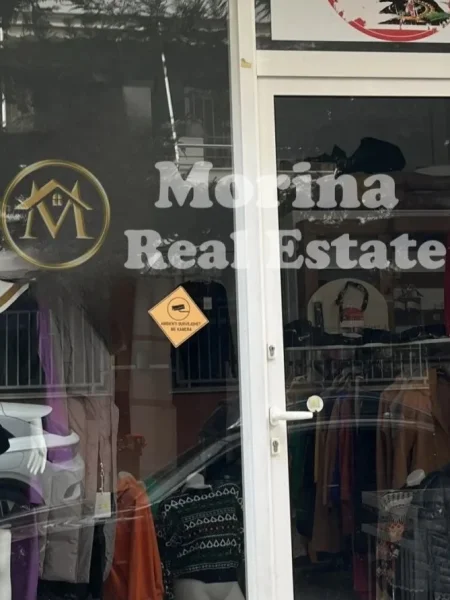 Tirane, jepet me qera ambjent biznesi Kati 1, 42 m² 350 € (Fresku)