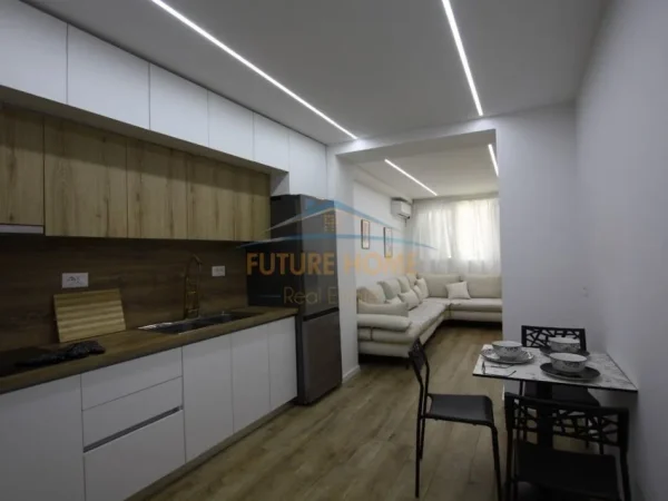 Tirane, jepet me qera apartament 1+1 Kati 0, 62 m² 650 € (21 Dhjetori,)