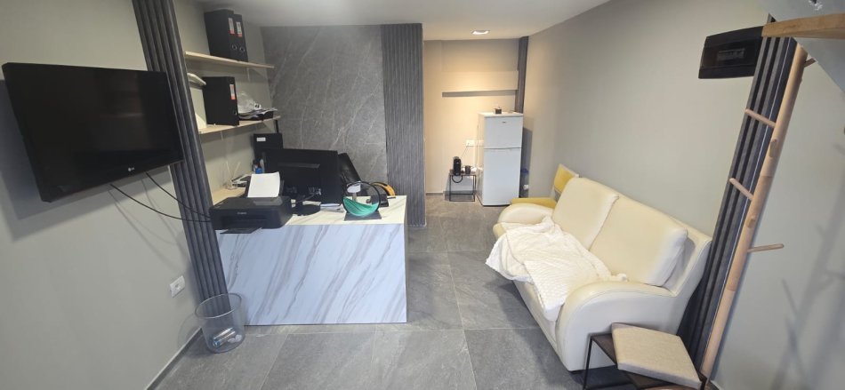 Tirane, shes zyre Kati 0, 20 m² 50.000 € (Aladdin frasheri)