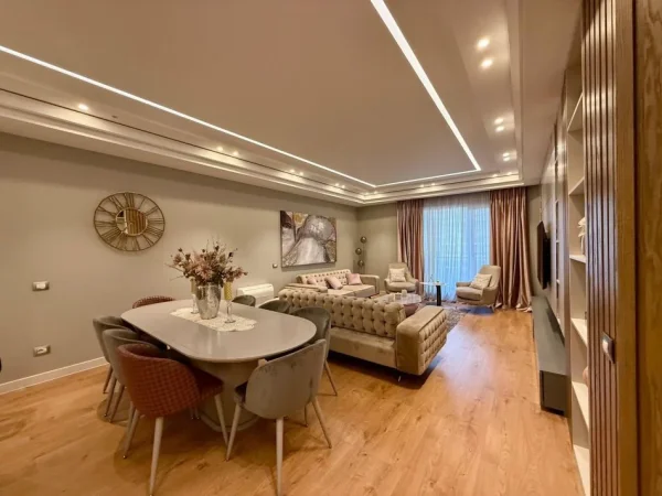 Tirane, shitet apartament 3+1 , 181 m² 355.000 € (Ish Fusha Aviacionit)